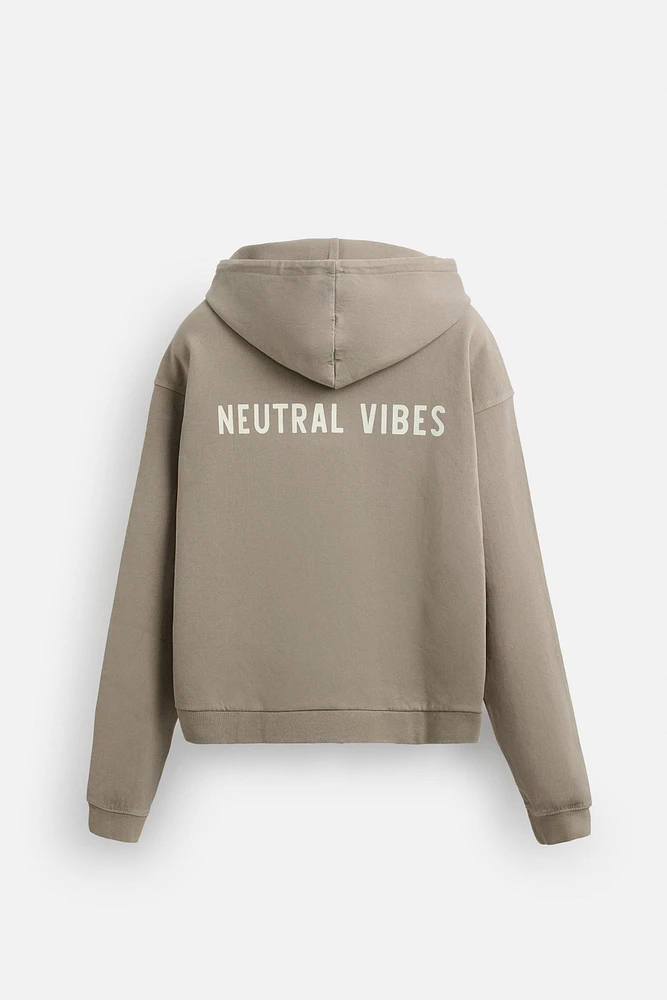 TEXT HOODED SWEATSHIRT