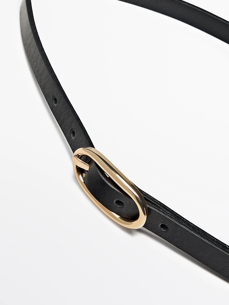 Leather belt with oval buckle