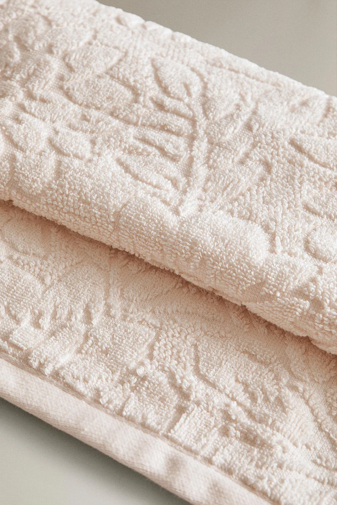 FLORAL JACQUARD BATH TOWEL