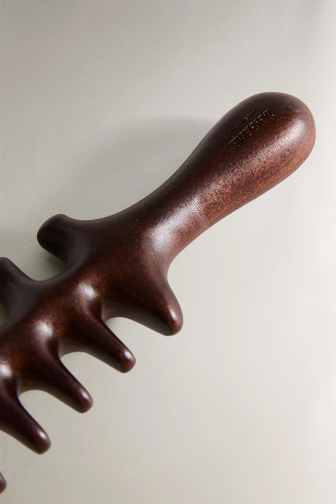 WOODEN SCALP MASSAGER