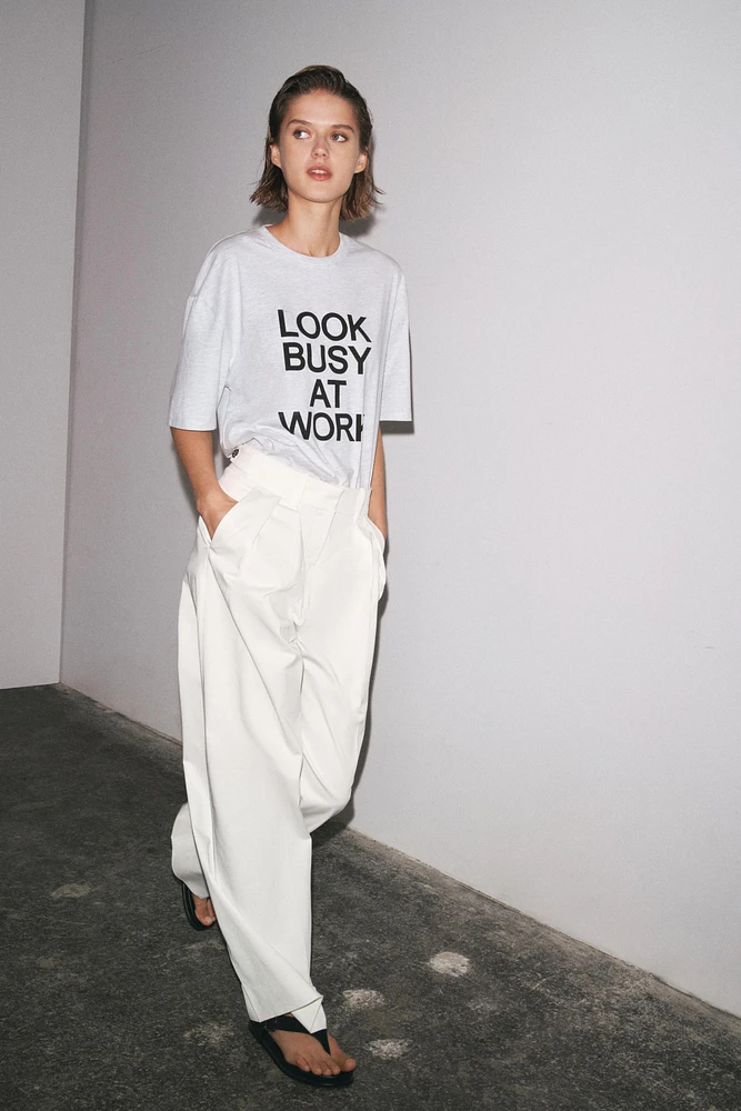 OVERSIZE TEXT T-SHIRT