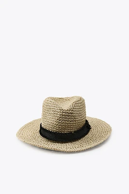 CONTRAST BAND HAT