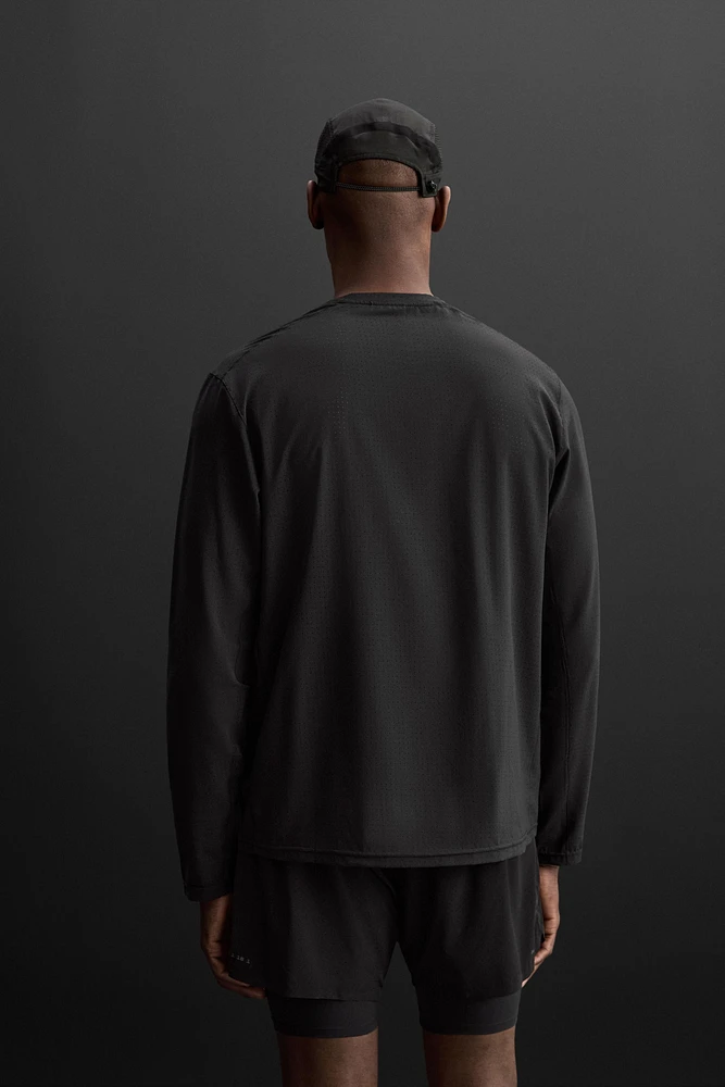 LONG SLEEVE PERFORATED T-SHIRT