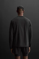 LONG SLEEVE PERFORATED T-SHIRT
