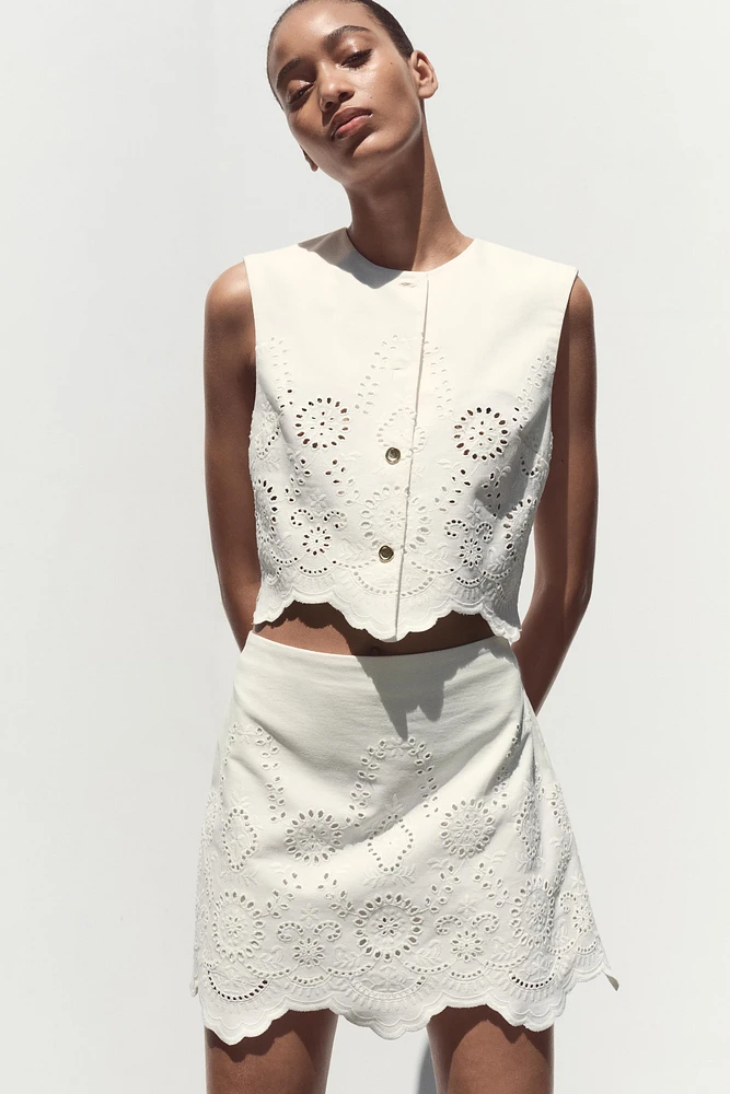EMBROIDERED EYELET VEST TOP