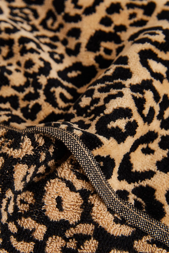 LEOPARD VELOUR BATH TOWEL