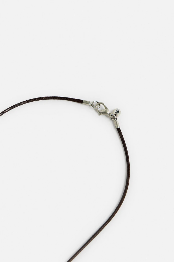 PENDANT CORD NECKLACE