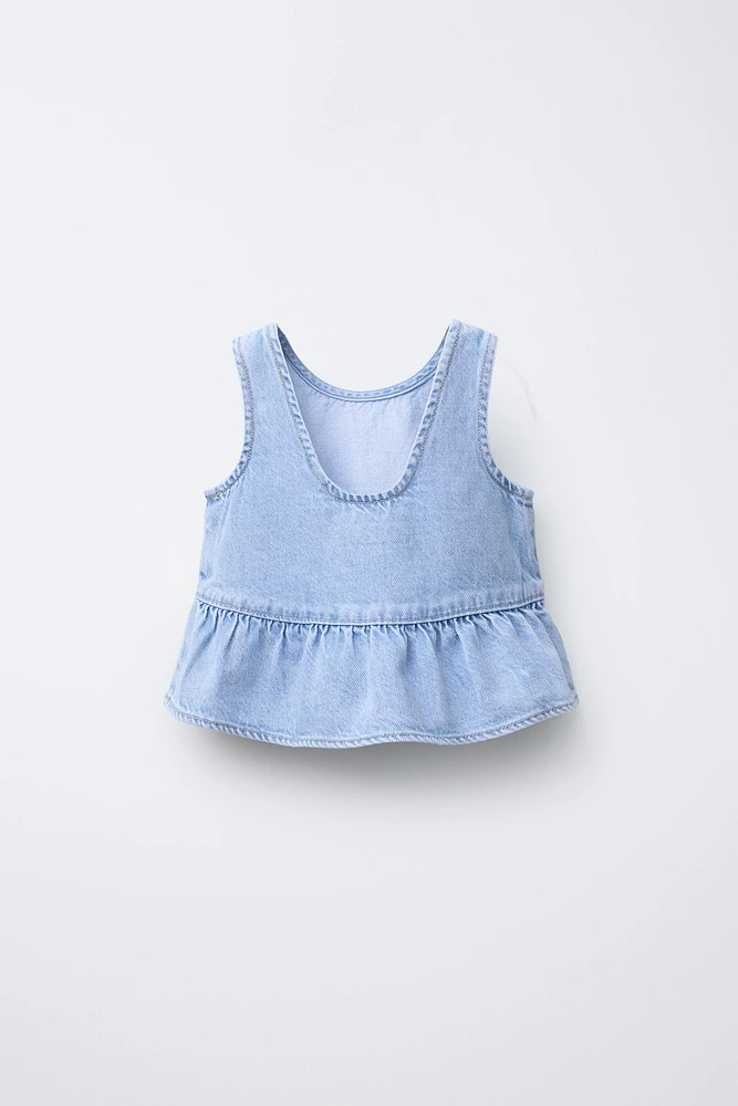 TOP EN DENIM À VOLANTS