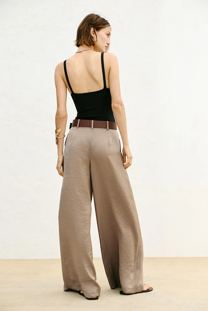 BELTED SATIN WIDE LEG PANTS