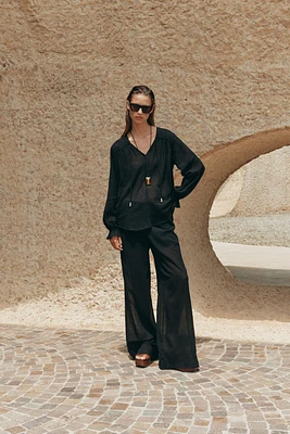 BLOUSE SEMI-TRANSPARENTE