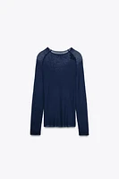 TOP EN MAILLE SEMI-TRANSPARENT
