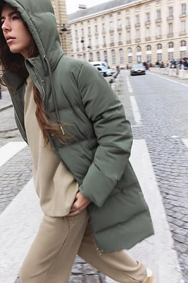 ANORAK MATELASSÉ À CAPUCHE COUPE-VENT