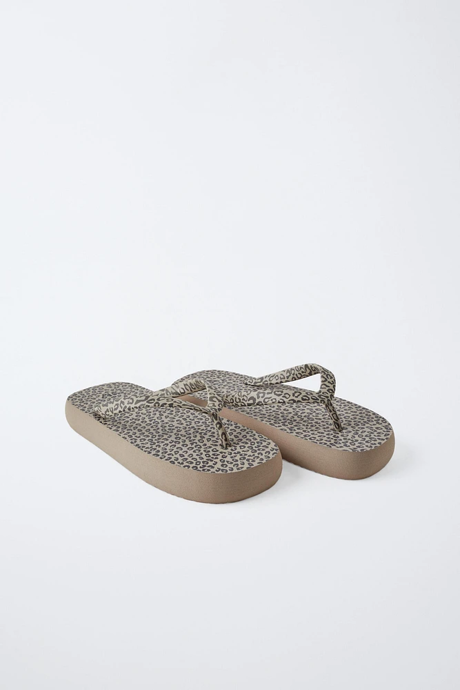 ANIMAL PRINT BATH SANDALS