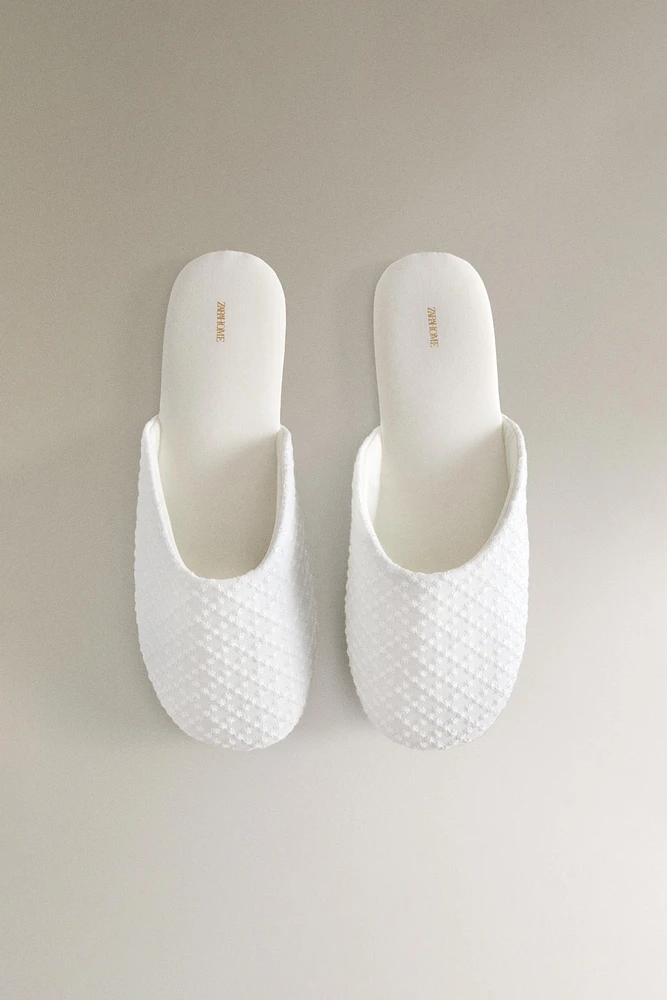 EMBROIDERED FABRIC SLIPPERS