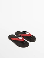 Sandales entre-doigts en croûte de cuir