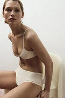 SOUTIEN-GORGE À ARMATURES