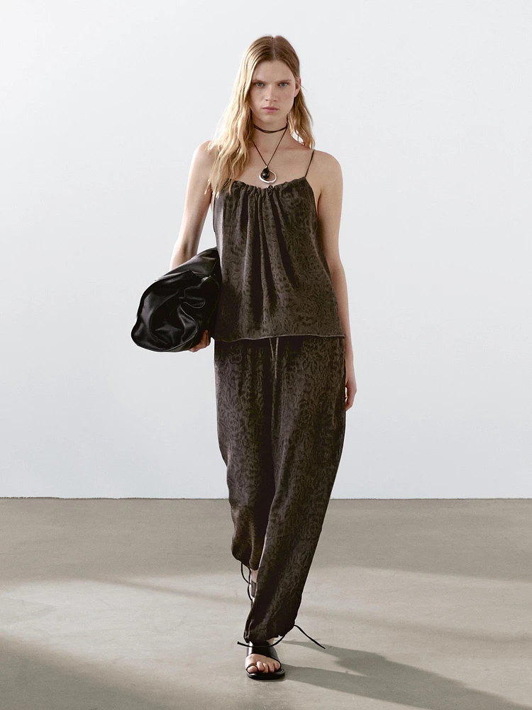 Flowing wide-leg jacquard trousers