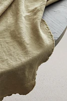 TABLECLOTH 01