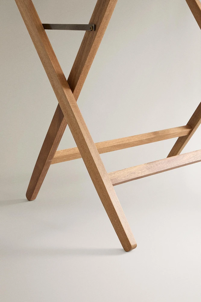 FOLDING LUGGAGE RACK