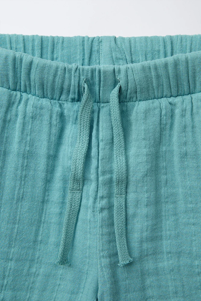 TEXTURED SHORTS