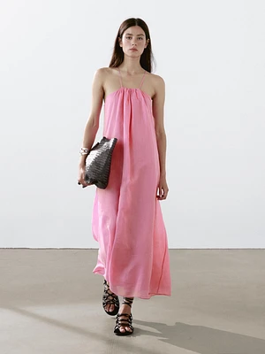 Robe longue froncée à encolure américaine