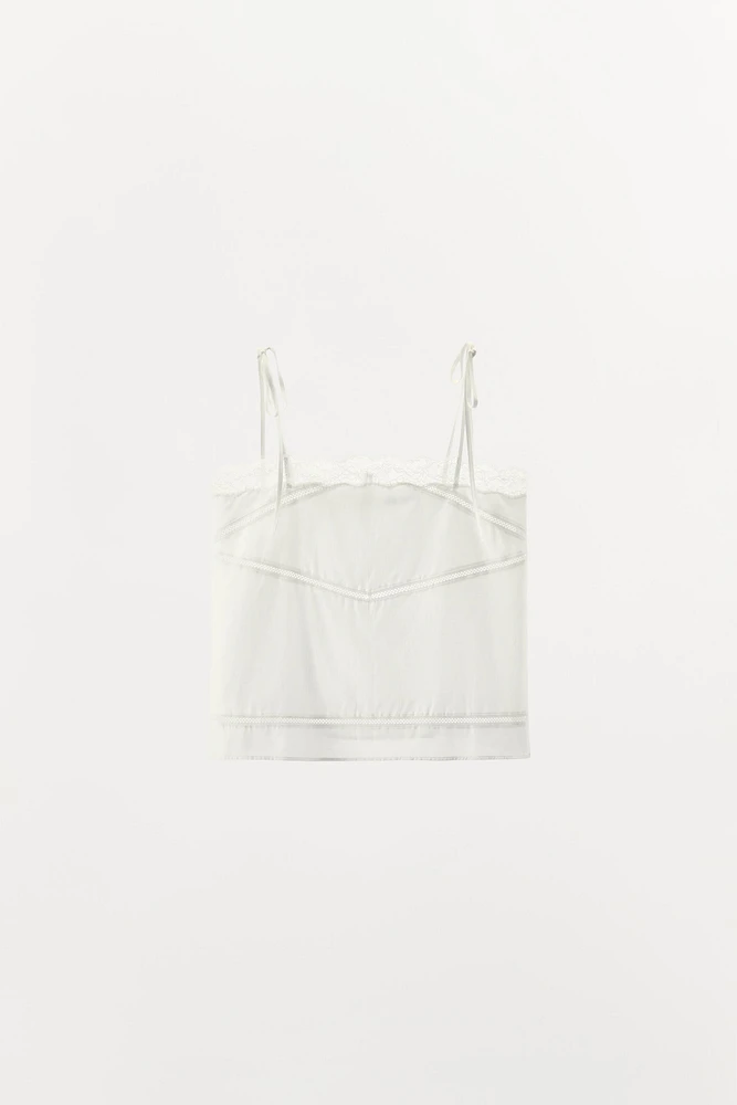 TOP DENTELLE ENTRE-DEUX