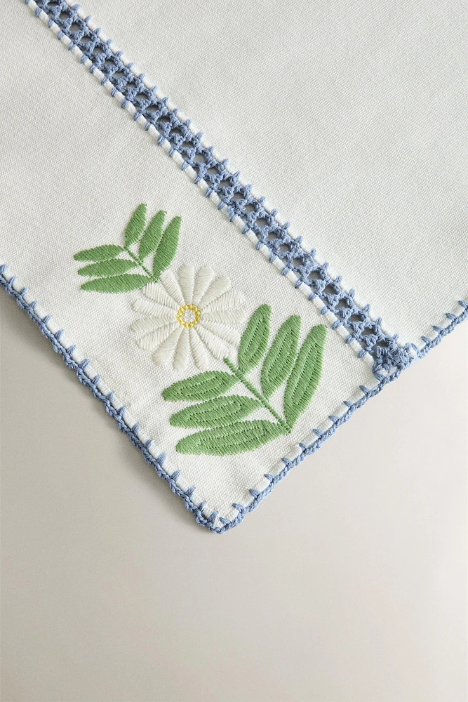 LOT SERVIETTES DE TABLE COTON BRODERIES CONTRASTANTES (LOT DE 2)