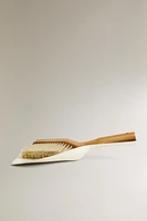 DUSTPAN AND BRUSH SET