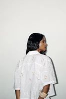 EMBROIDERED FLOWER SHIRT