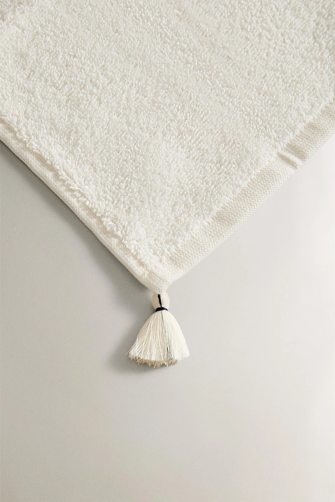 PACK OF HAND TOWELS WITH TASSELS (PACK 3)