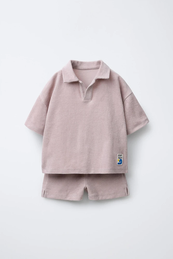 ENSEMBLE JOGGING POLO ET BERMUDA ÉPONGE ÉTIQUETTE