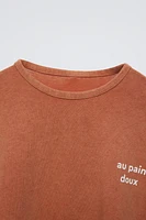 GARMENT DYE TEXT PRINT T-SHIRT