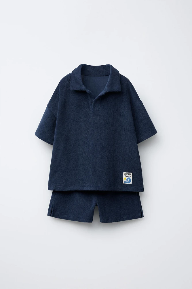 ENSEMBLE JOGGING POLO ET BERMUDA ÉPONGE ÉTIQUETTE