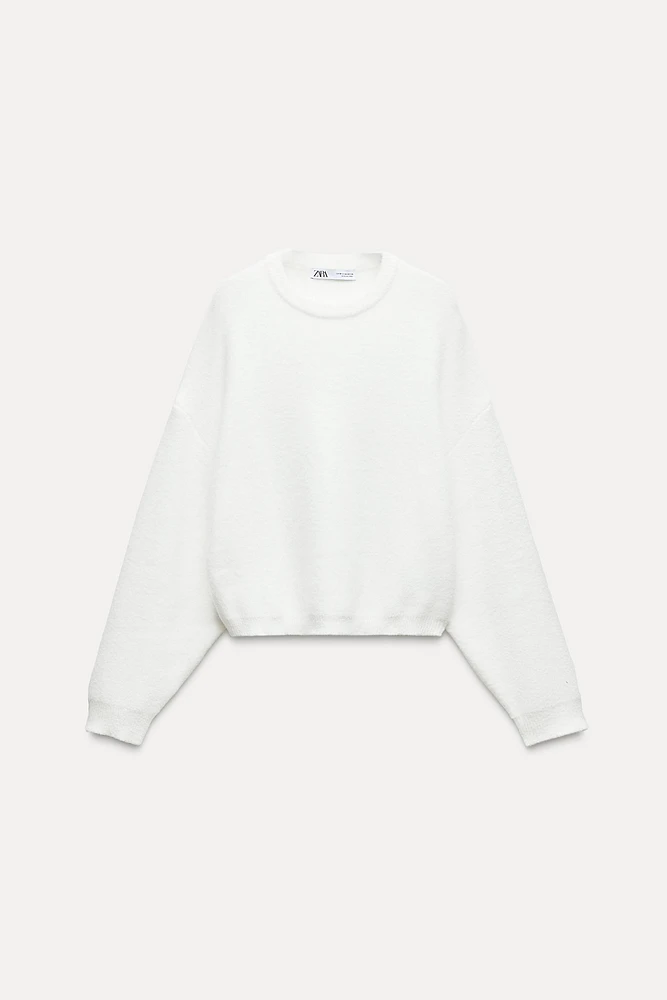 SOFT FEEL KNIT SWEATER