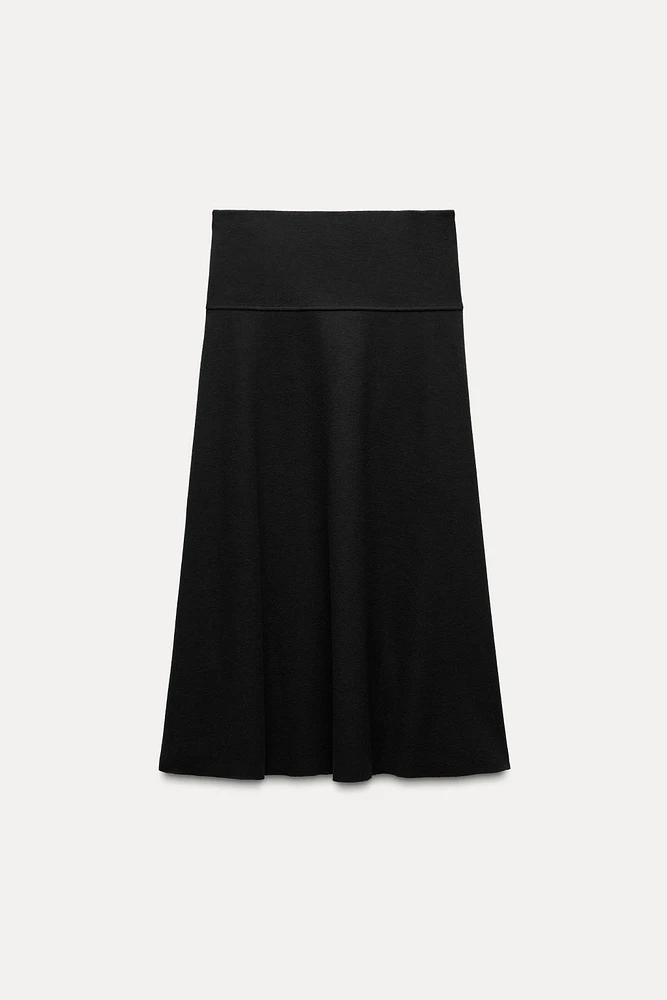 VOLUMINOUS SOFT MIDI SKIRT