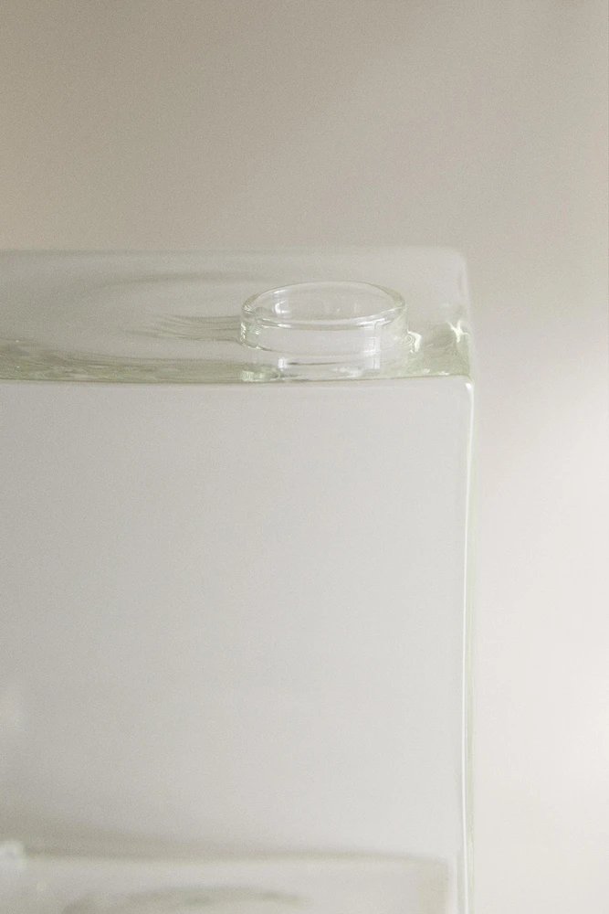 SQUARE GLASS VASE