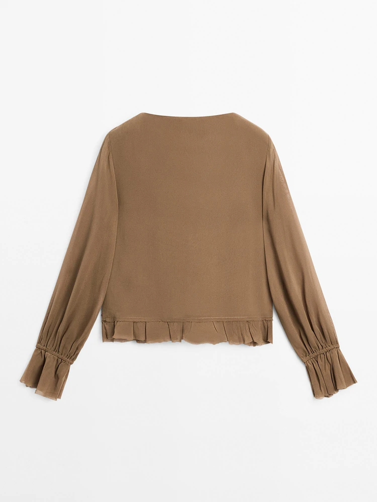 Textured shirt with ruffles