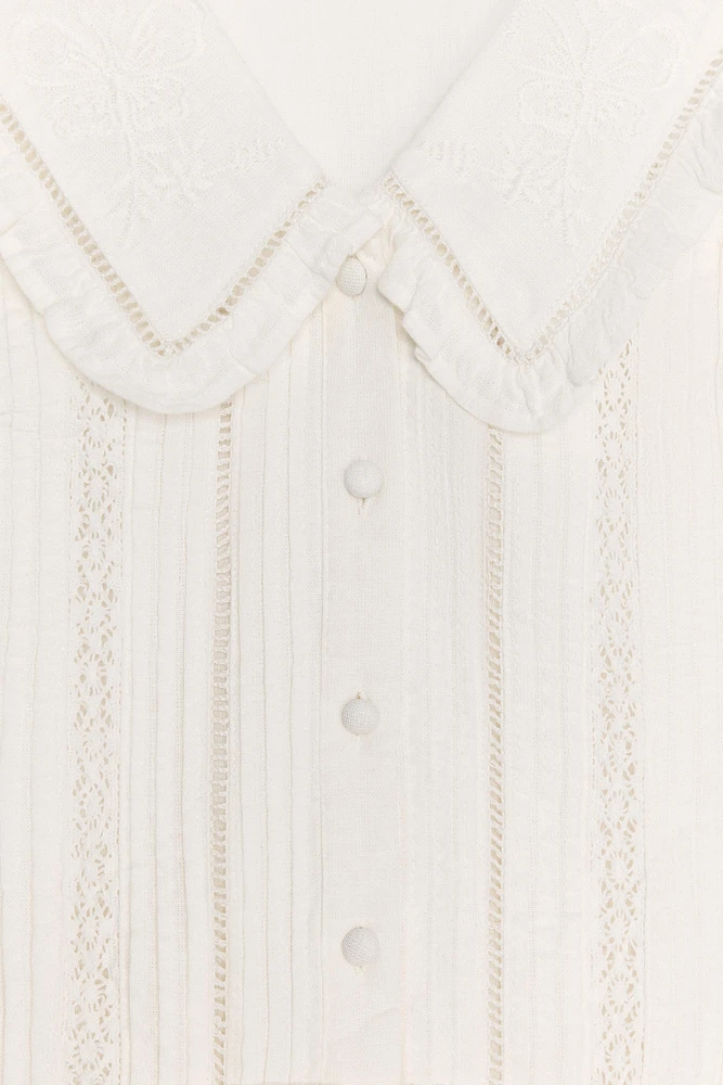 PLEATED PETER PAN COLLAR SHORT DRESS
