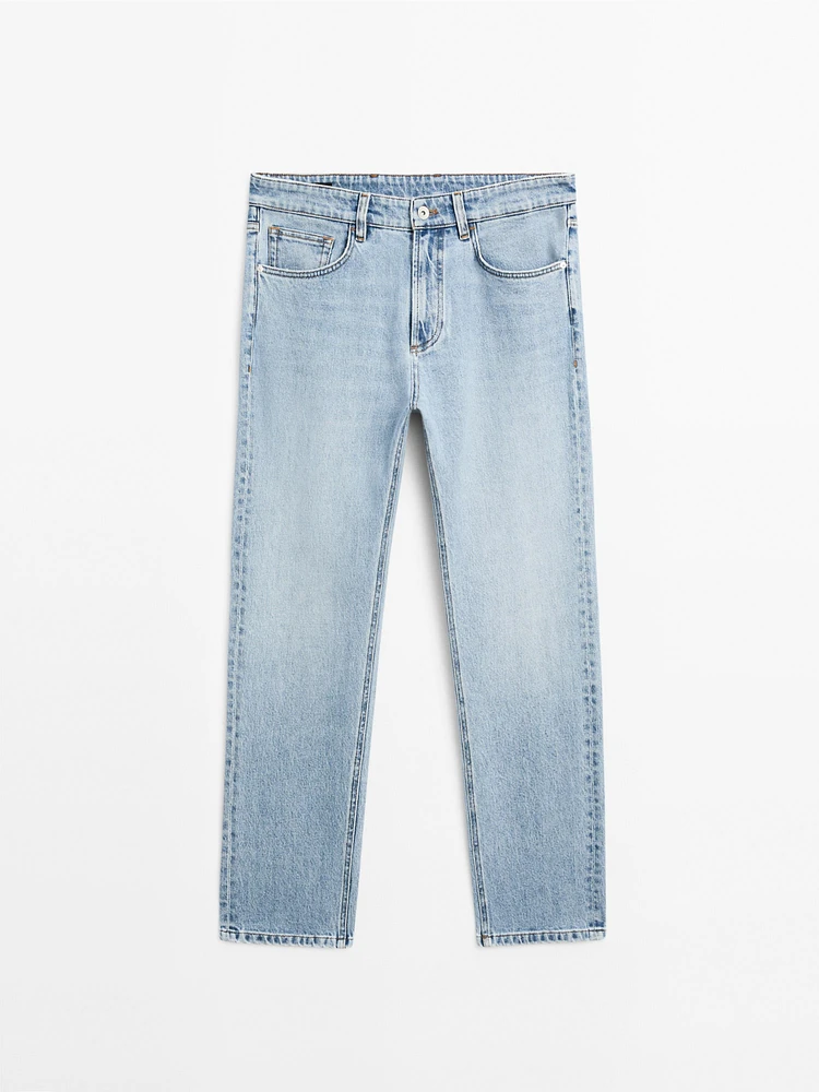 Tapered fit jeans