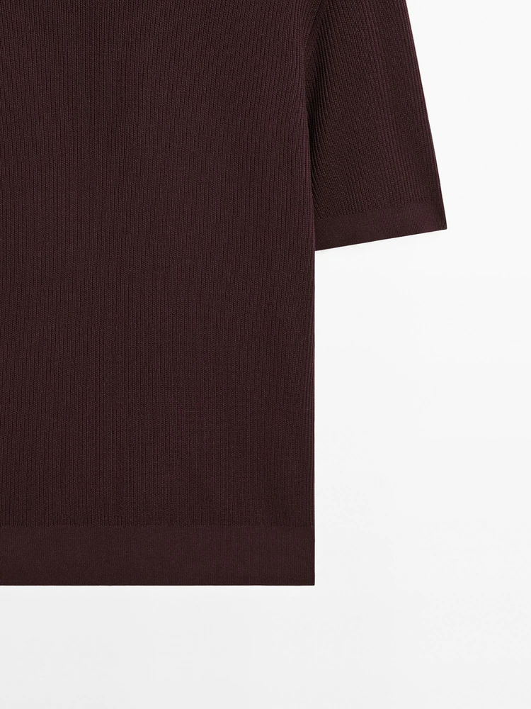 Textured knit short sleeve T-shirt