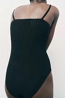 BODY EN MAILLE PLISSÉE