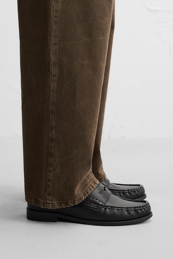MOCASSINS EN CUIR À MASQUE