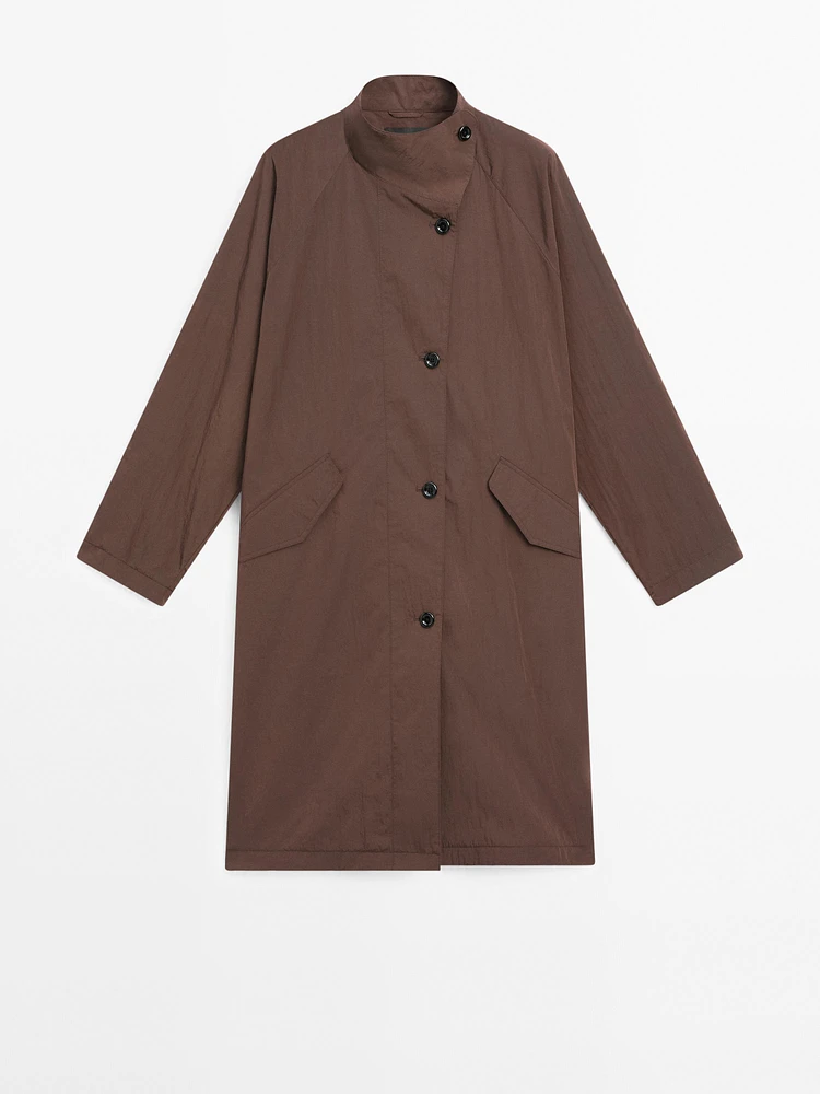 Trench fluide en tissu déperlant