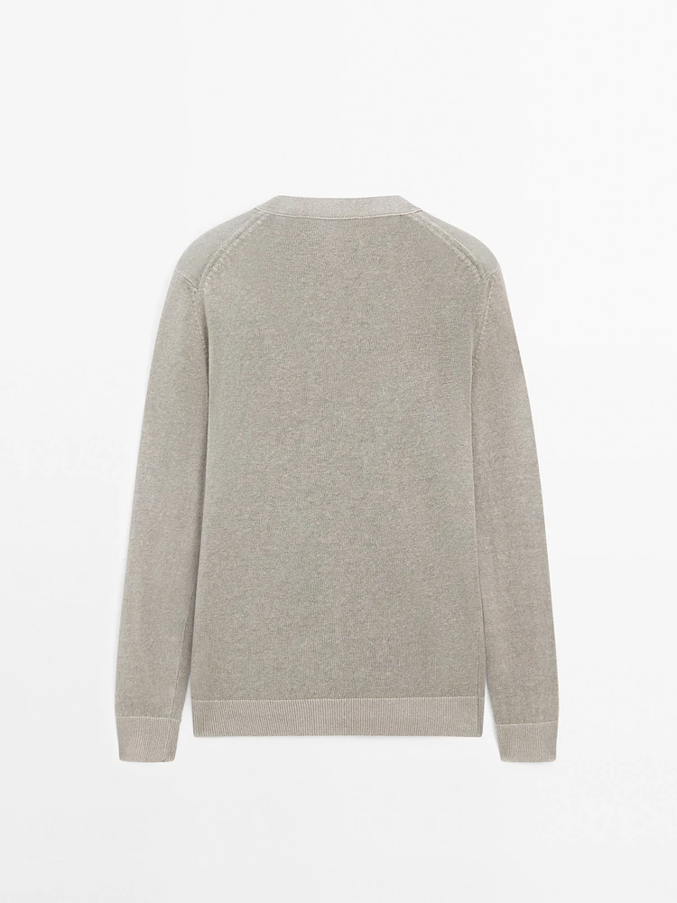 Lightweight 100% linen knit sweater