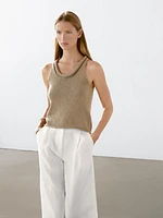 Crop top with neck detail