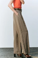 PANTALON LARGE SATINÉ AVEC CEINTURE