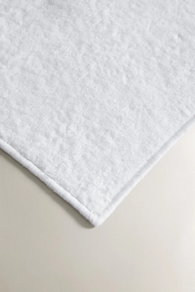 LOT DE SERVIETTES DE BAIN INVITÉS EXTRA DOUCES (LOT DE 2)