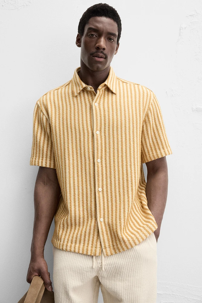 TEXTURED STRIPED SHIRT