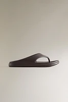 SANDALES DE BAIN CAOUTCHOUTÉES
