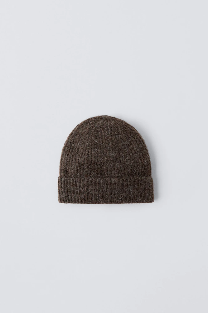 PLAIN KNIT HAT